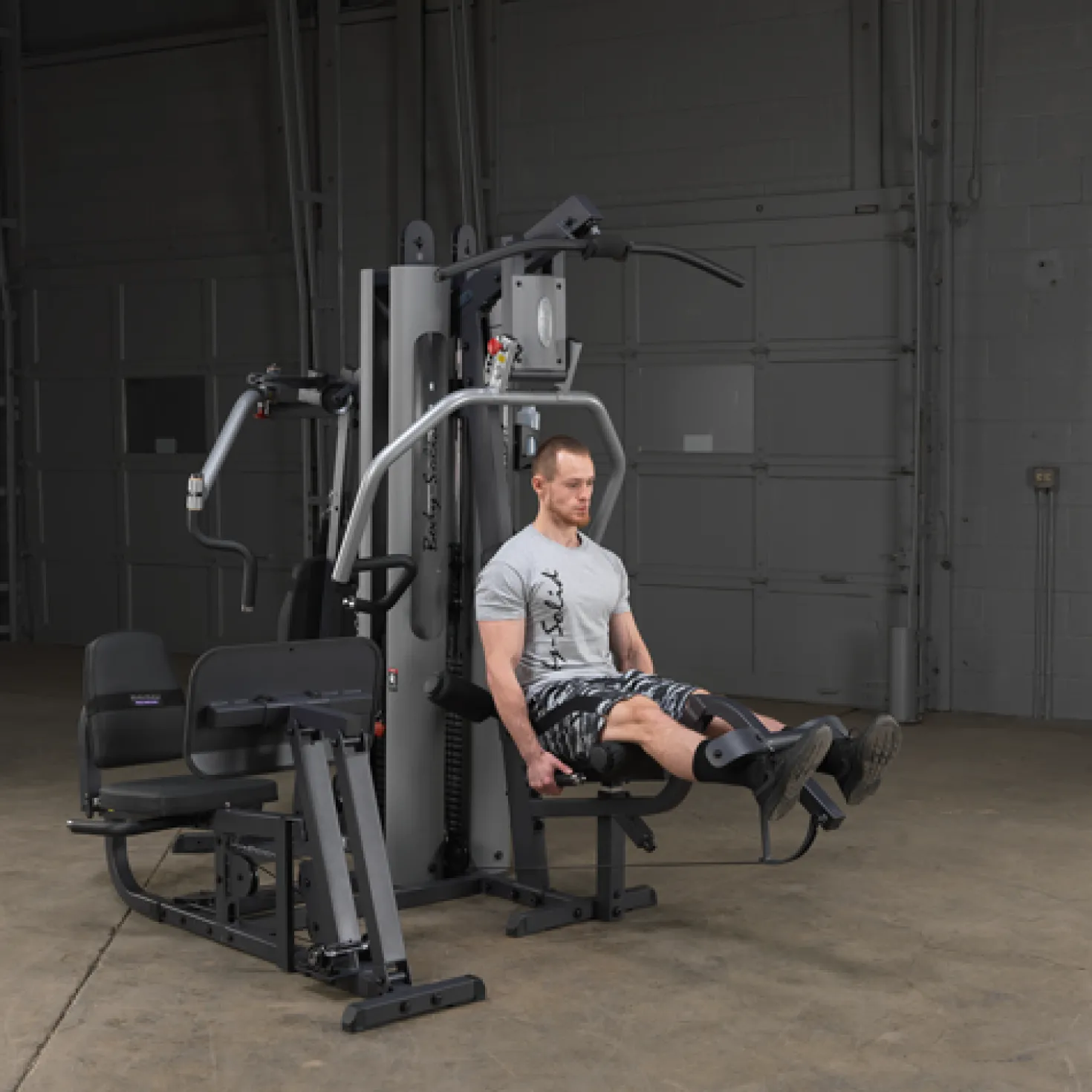 Body-Solid G9S -kuntokeskus + jalkaprässi