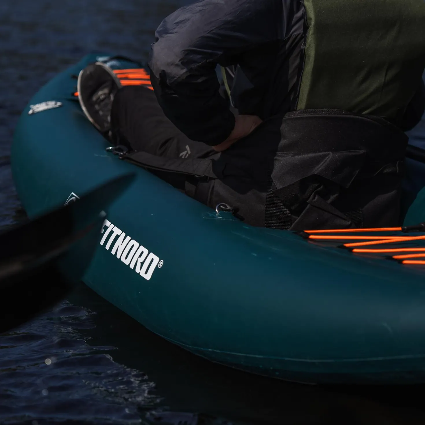 FitNord Seal One ilmatäytteinen kajakki, tummanvihreä (1-istuttava) G2