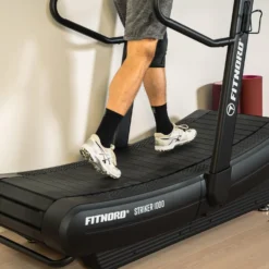 FitNord Striker 1000 Moottoroimaton Juoksumatto