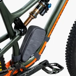 Pyörälaukku Evoc Multiframe Pack WP M